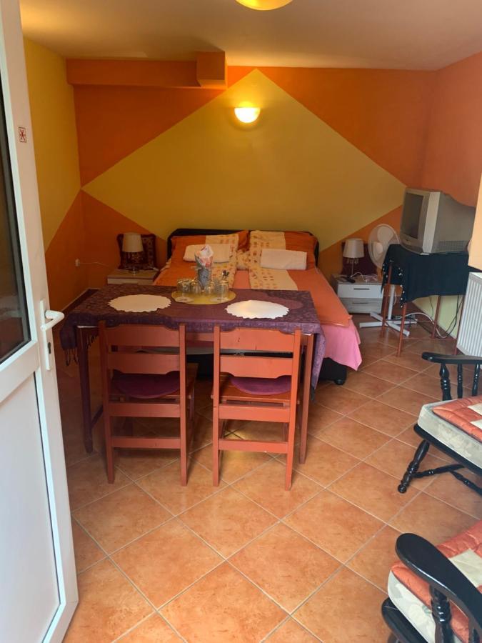 Fonix Apartman Apartment Keszthely Bagian luar foto